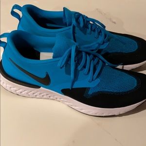 Nike Odyssey React Flyknit 2